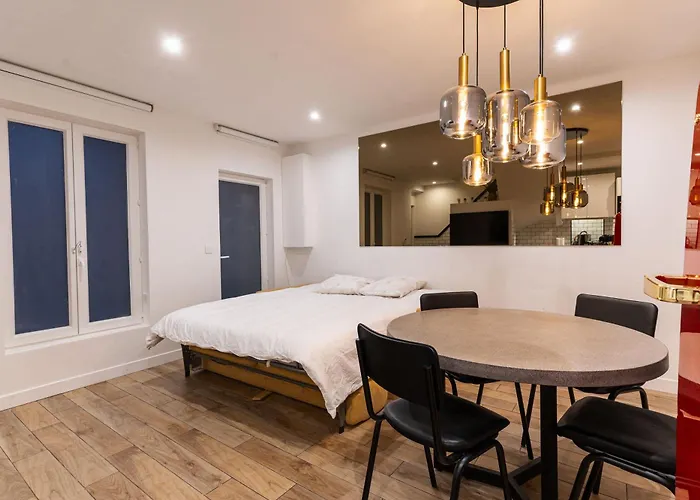 Town House Nation, Bastille, Ac By Lcc Agency